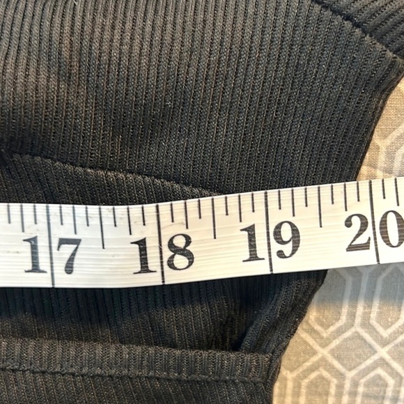 NWT,Solersun,Long-Sleeved,Wrapped Hip,Surplice Low-V Neckline, Black, Size M - Picture 8 of 13